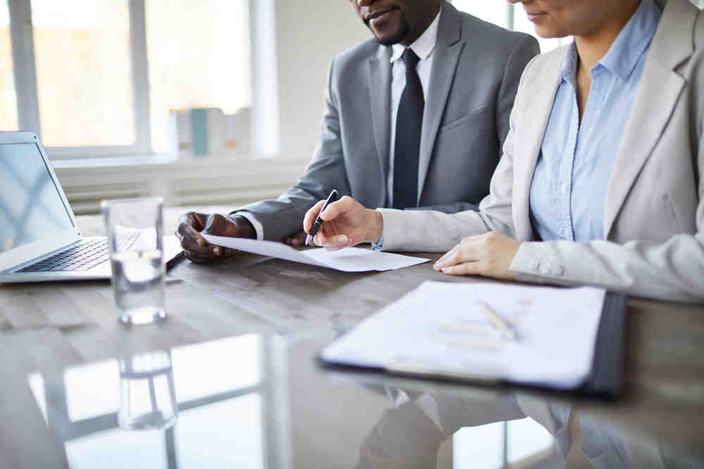 You Need a Business Attorney for Corporate Contracts